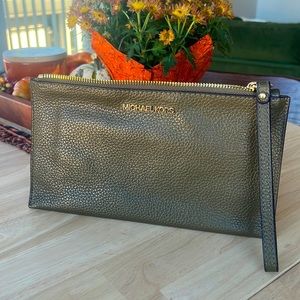 Michael Kors Wristlet